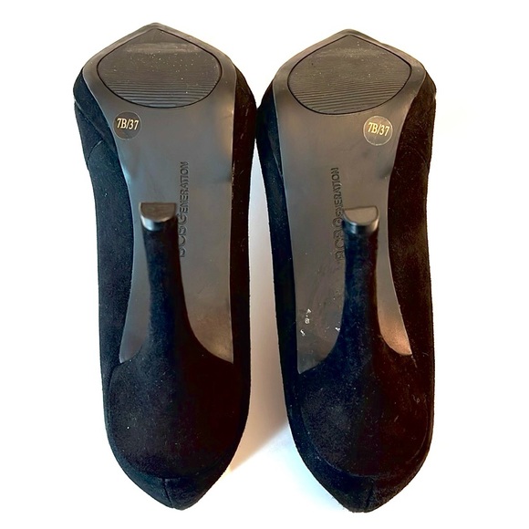 BCBGENERATION BLACK SUEDE PUMPS - Picture 5 of 7